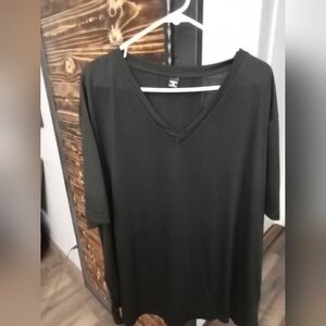 Black V-Neck T-Shirshirt Size 5XL